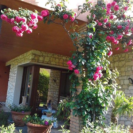 La Dolce Vita Montecchia di Crosara Екстериор снимка